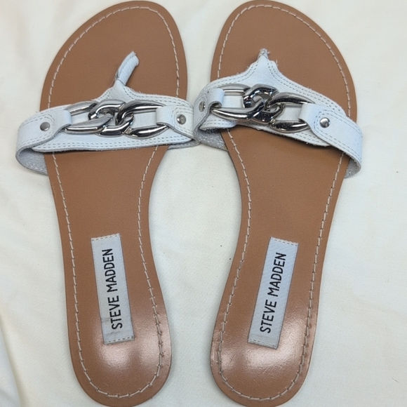 Steve Madden Sanibel White Leather Chain Sandals 7.5 NWOB - Picture 2 of 4